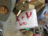 ein konkretes Schloss - wünschen wir die nie endenden Liebe zu K + V:)!